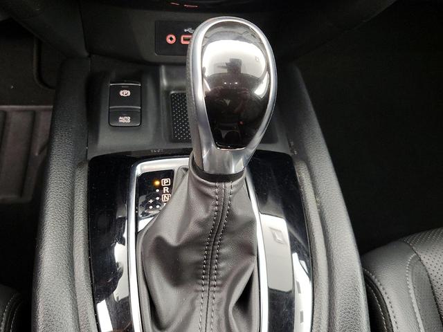 Photo of 2022 Gray Nissan Rogue Sport