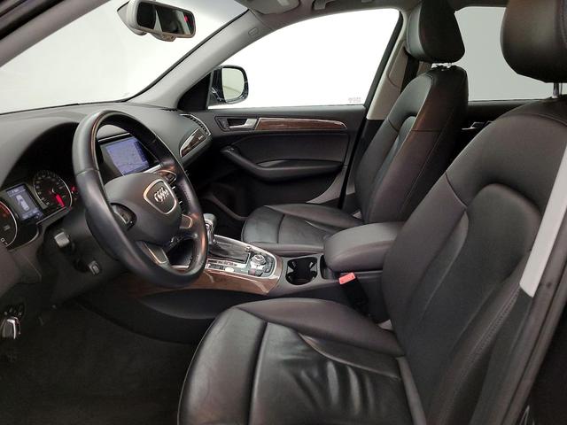 Photo of 2015 Black Audi Q5
