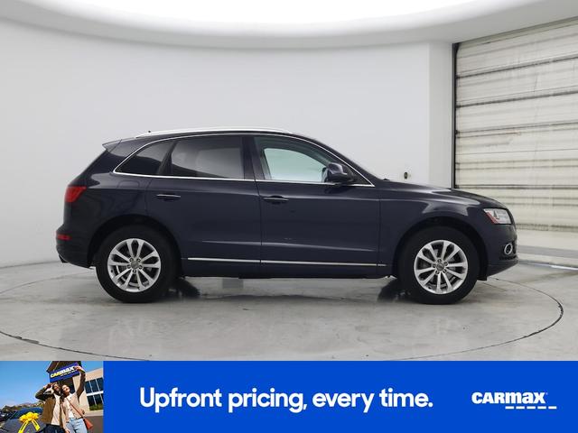 Photo of 2015 Black Audi Q5