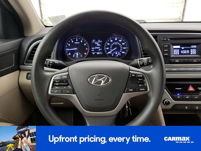 Photo of 2017 Black Hyundai ELANTRA