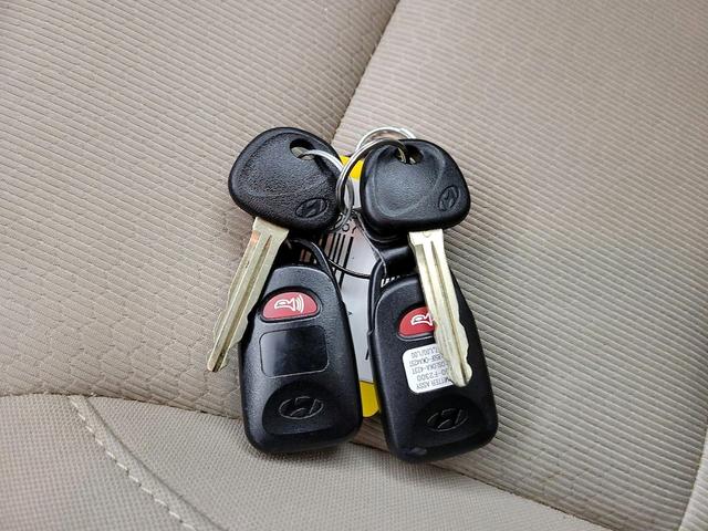 Photo of 2017 Black Hyundai ELANTRA