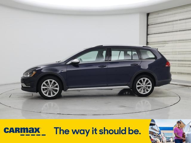 Photo of 2017 Blue Volkswagen Golf Alltrack