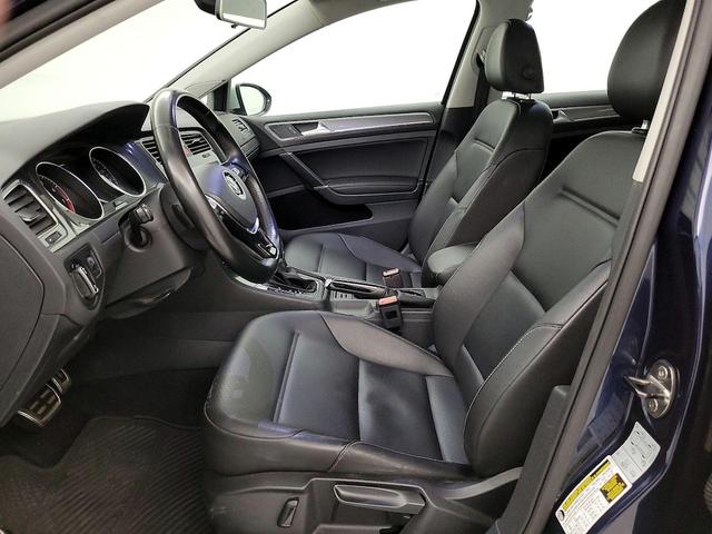 Photo of 2017 Blue Volkswagen Golf Alltrack