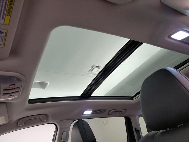 Photo of 2022 White Subaru Ascent
