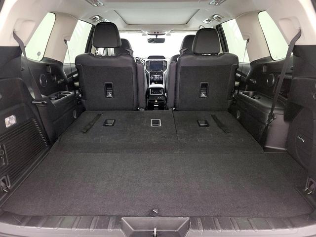 Photo of 2022 White Subaru Ascent