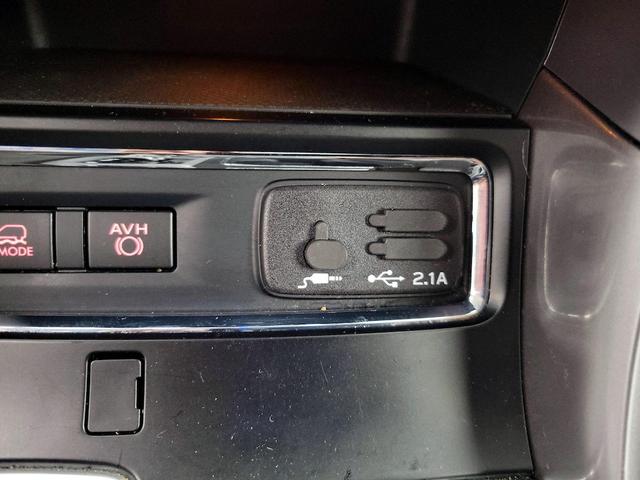 Photo of 2022 White Subaru Ascent