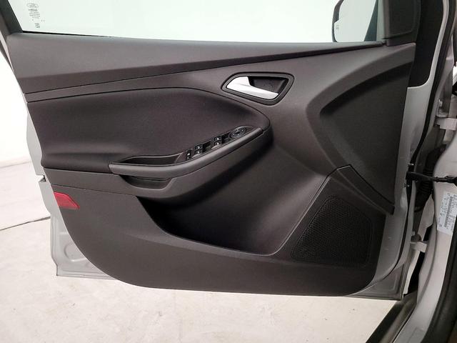 Photo of 2014 Silver Ford Focus