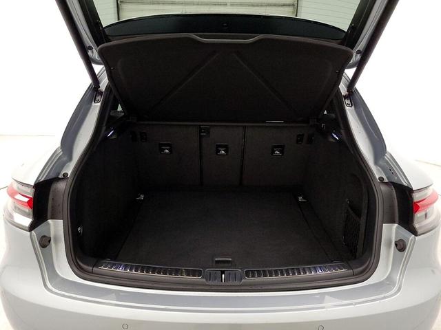 Photo of 2021 Silver Porsche Macan