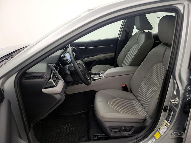 Photo of 2020 Silver Toyota Camry Hybrid