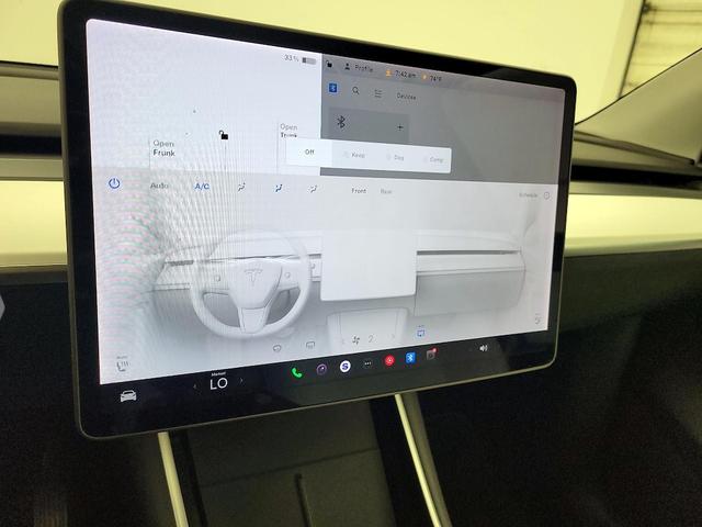 Photo of 2020 White Tesla Model Y