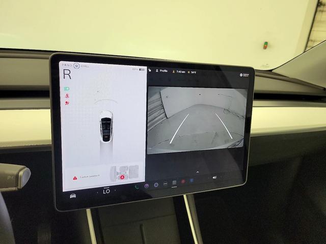 Photo of 2020 White Tesla Model Y
