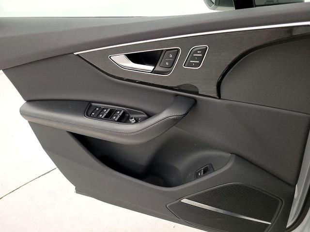 Photo of 2021 White Audi Q7