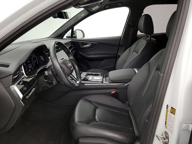 Photo of 2021 White Audi Q7