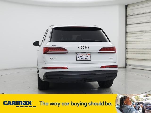 Photo of 2021 White Audi Q7
