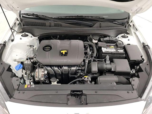 Photo of 2022 White Kia Forte