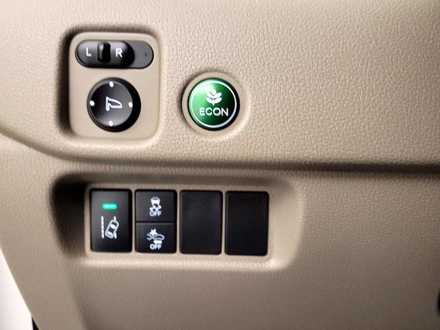 Photo of 2016 White Honda Pilot