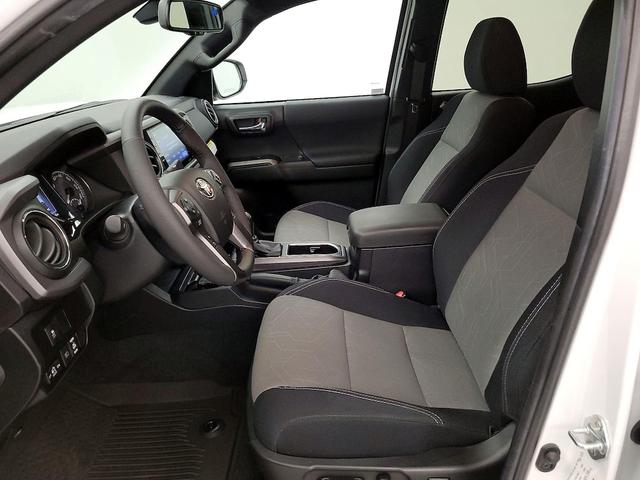 Photo of 2022 White Toyota Tacoma