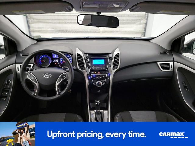 Photo of 2017 Silver Hyundai ELANTRA