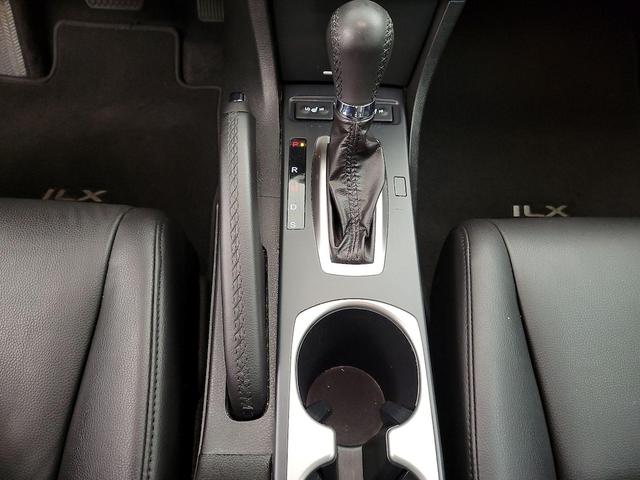 Photo of 2017 Silver Acura ILX
