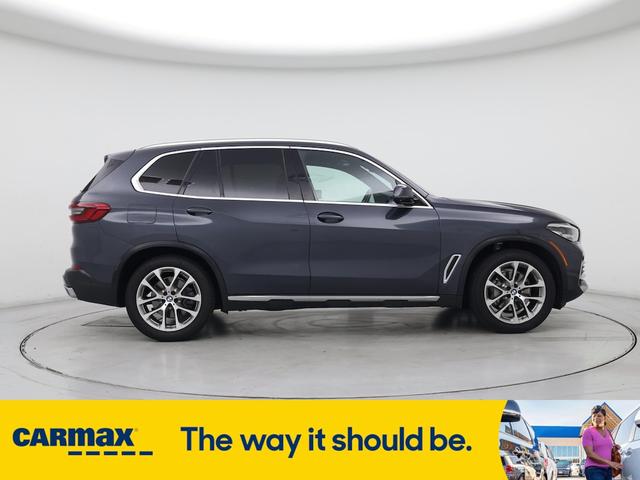 Photo of 2019 Blue BMW X5
