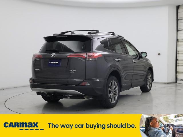 Photo of 2018 Gray Toyota RAV4