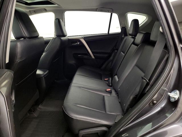 Photo of 2018 Gray Toyota RAV4