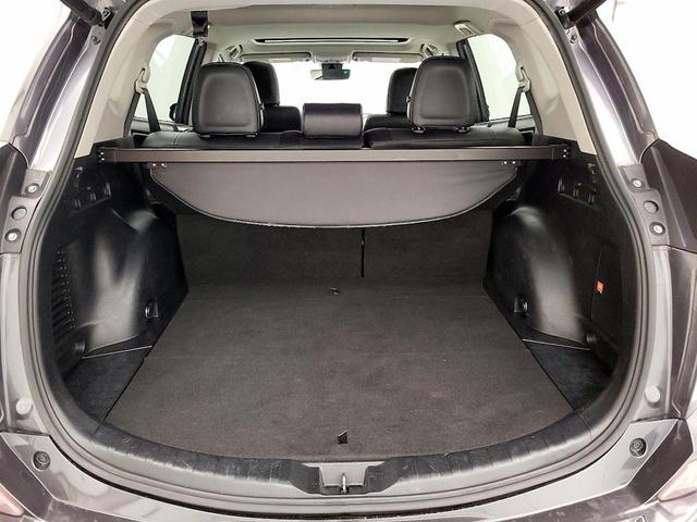 Photo of 2018 Gray Toyota RAV4