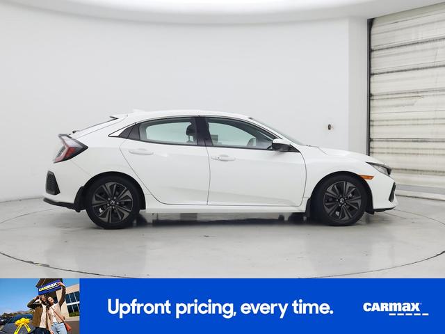 Photo of 2018 White Honda Civic