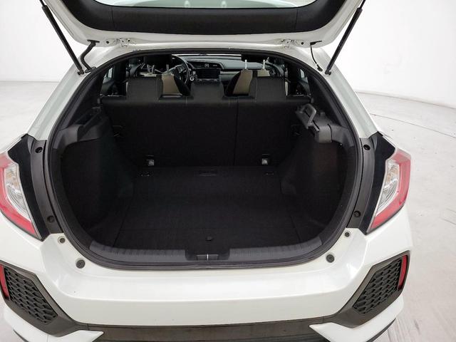 Photo of 2018 White Honda Civic