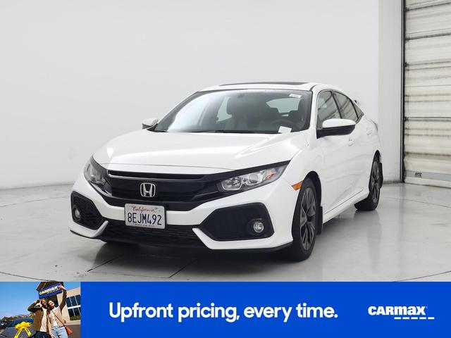 Photo of 2018 White Honda Civic