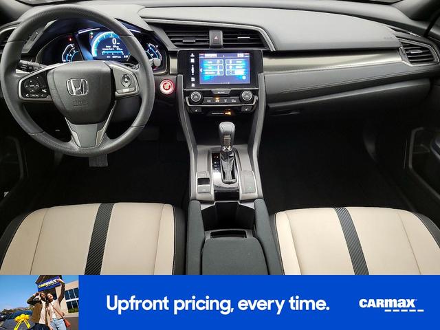 Photo of 2018 White Honda Civic