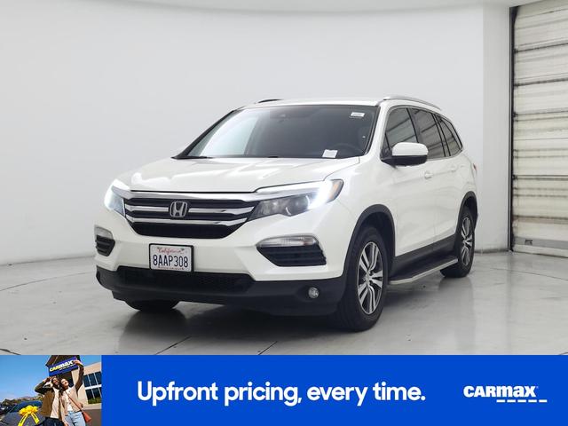 Photo of 2017 White Honda Pilot