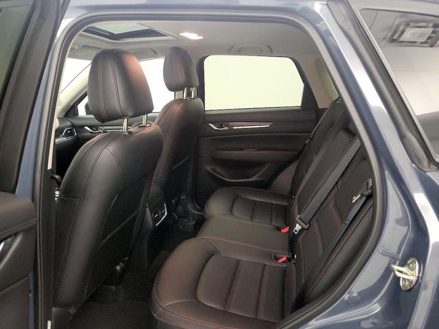 Photo of 2022 Gray Mazda CX-5