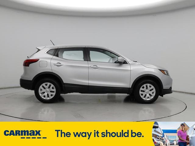 Photo of 2019 Silver Nissan Rogue Sport