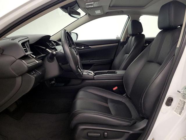 Photo of 2021 White Honda Civic