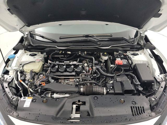 Photo of 2021 White Honda Civic
