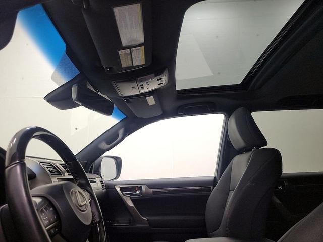 Photo of 2021 White Lexus GX 460