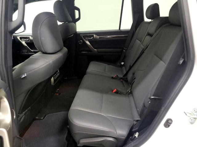 Photo of 2021 White Lexus GX 460