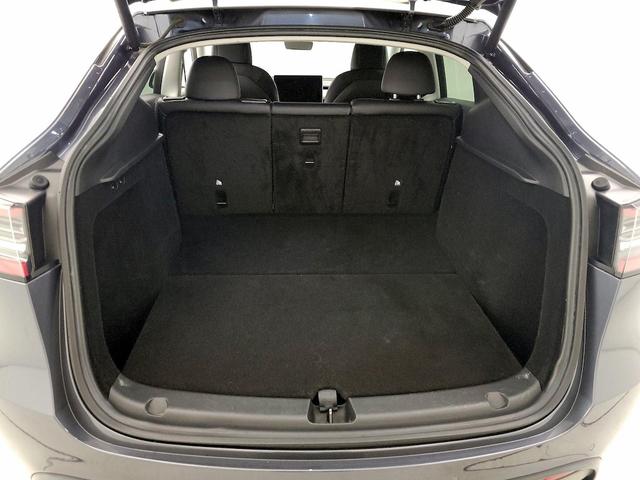 Photo of 2022 Gray Tesla Model Y