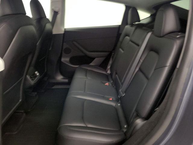 Photo of 2022 Gray Tesla Model Y