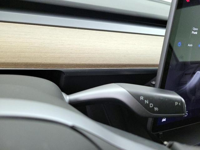Photo of 2022 Gray Tesla Model Y