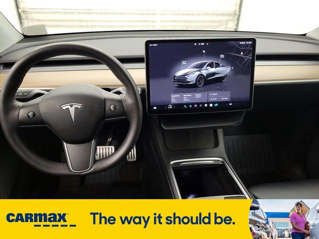 Photo of 2022 Gray Tesla Model Y