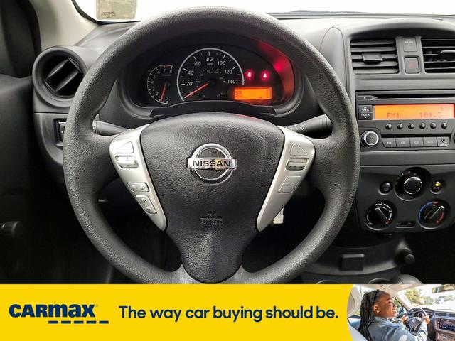 Photo of 2017 Gray Nissan Versa