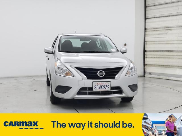 Photo of 2017 Gray Nissan Versa