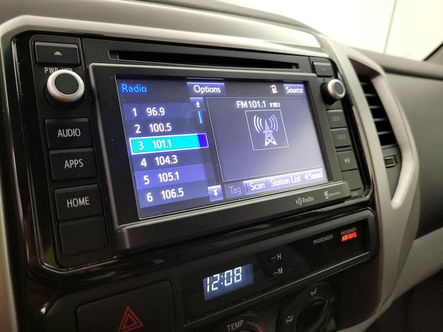 Photo of 2014 Gray Toyota Tacoma