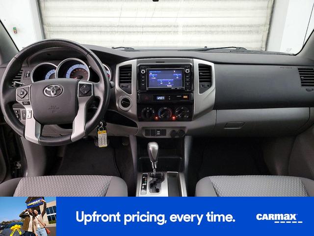Photo of 2014 Gray Toyota Tacoma