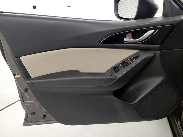 Photo of 2014 Brown Mazda Mazda3
