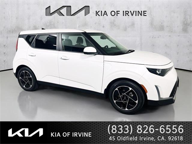 Photo of 2023 Snow White Pearl Kia Soul