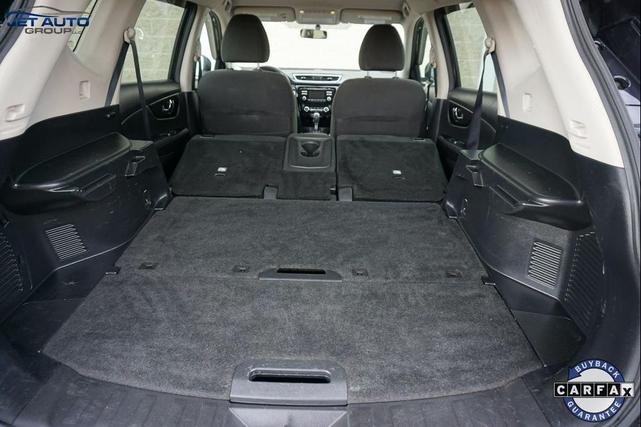 Photo of 2016 Magnetic Black Nissan Rogue