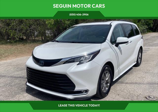 Photo of 2023 Wind Chill Pearl Toyota Sienna